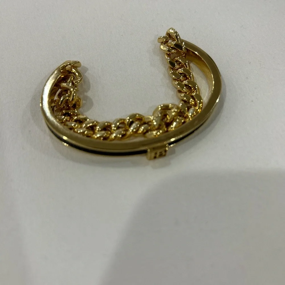 💰PRICE ⬇️•HENRI BENDEL New York • Gold Bangle w/ Chain Attached • - Picture 2 of 10